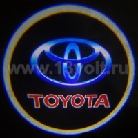 Подсветка зоны открытых дверей с логотипом Toyota